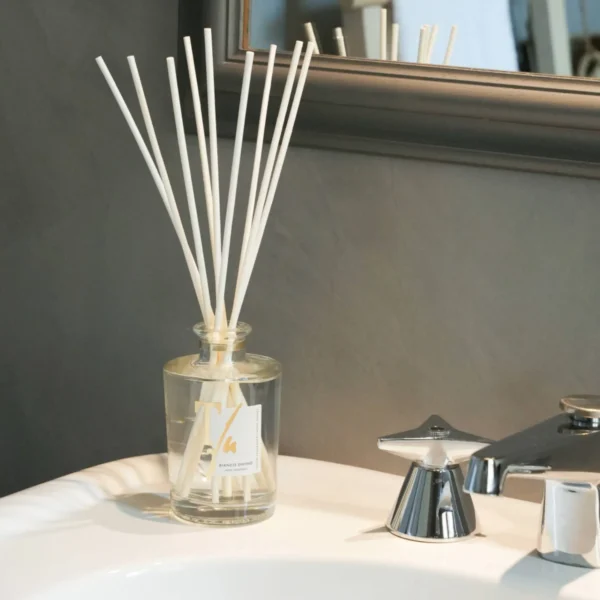 bianco divino_room spray_teatro_03_WebP bianco divino_room spray_teatro_03_WebP